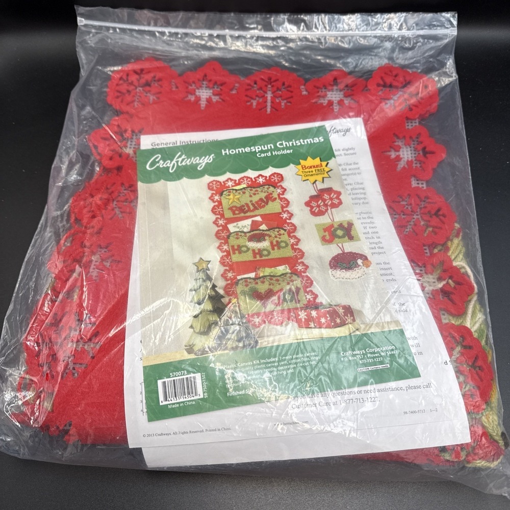 Craftways Homespun Christmas Card Holder Plastic Canvas Wall Hanging Kit #570073